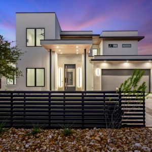 luxury custom homes builders zilker