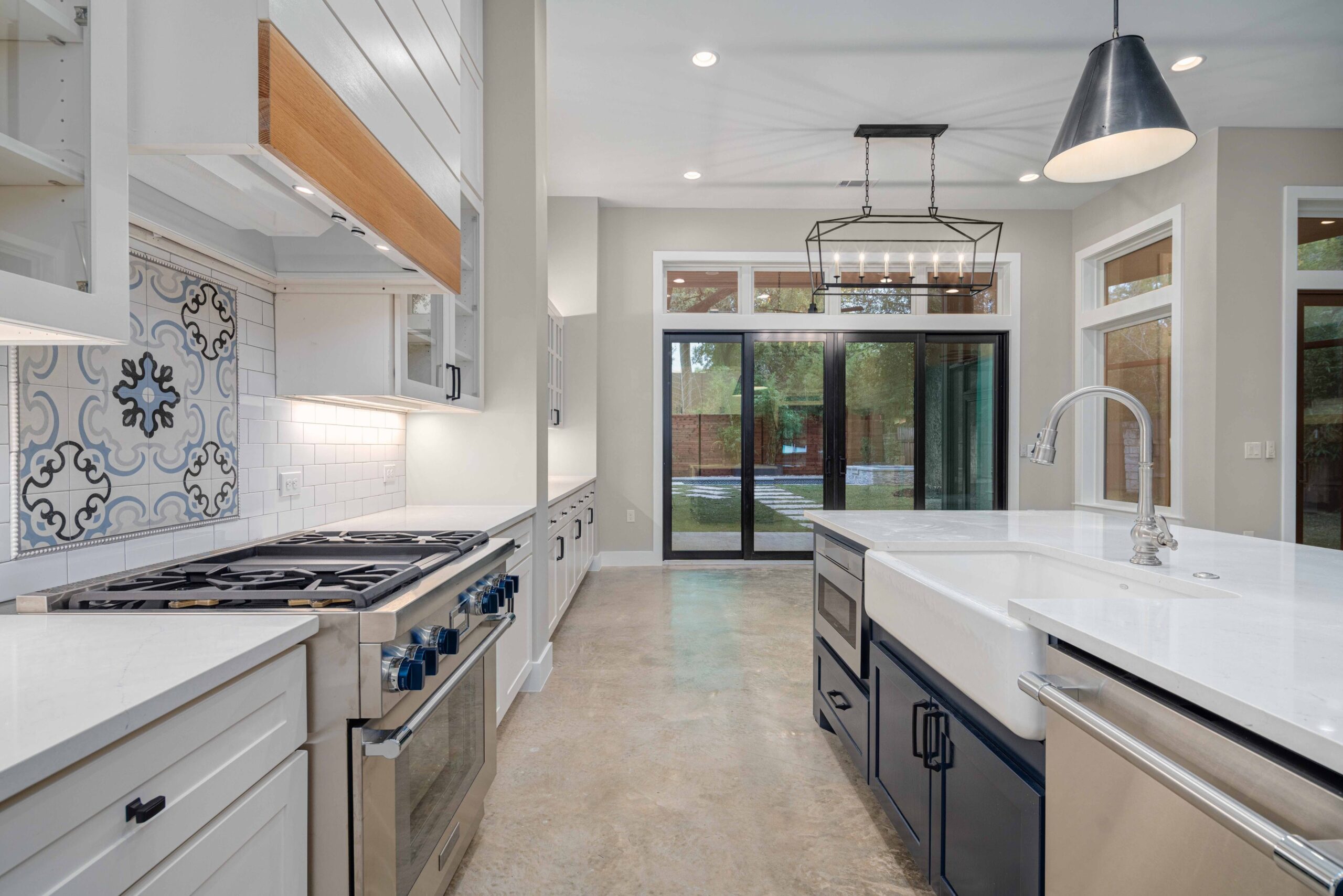 round rock custom luxury home builders